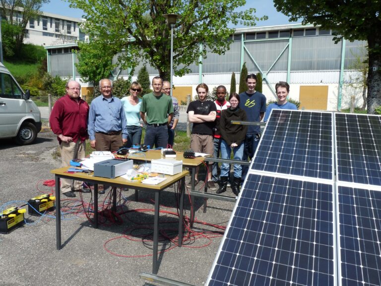 2006 : préparation des panneaux solaires au lycée de Belley